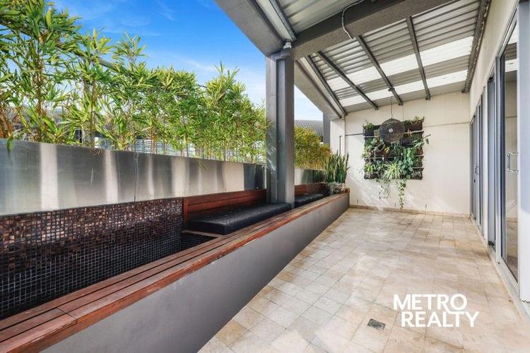 https://images.allhomes.com.au/property/photo/03bda33161cee24703edf8e79f62ea7d_hd.jpg