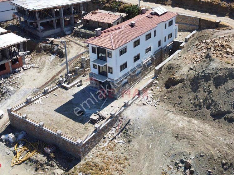 ÇANAKKALE GÖKÇEADA'DA SATILIK FIRSAT VİLLA