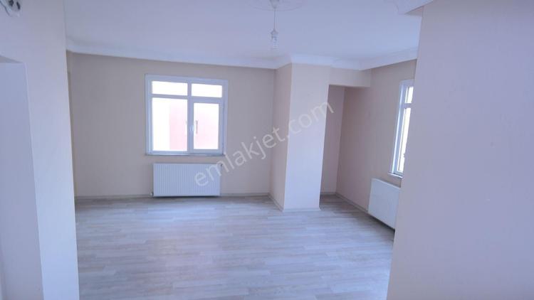 SATILIK DAİRE PENDİK ESENYALI MAHALLESİ 