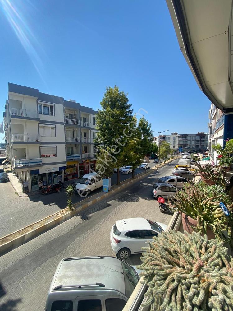 Kuşadası davutlar merkezde 3+1 daire 