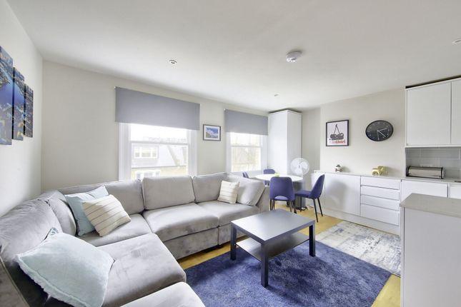 Flat for sale in Old York Road, Wandsworth SW18