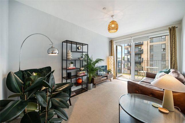 Flat for sale in Hampden Road, London N8