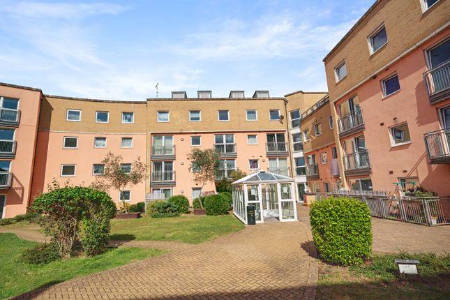 Flat for sale in Wooldridge Close, Feltham TW14