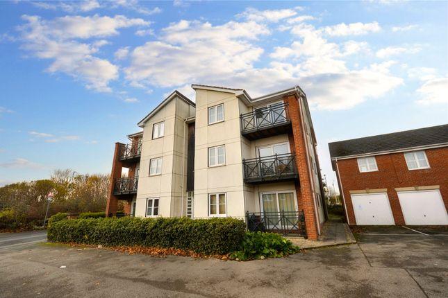 Flat for sale in The Oaks, Leeds, West Yorkshire LS10