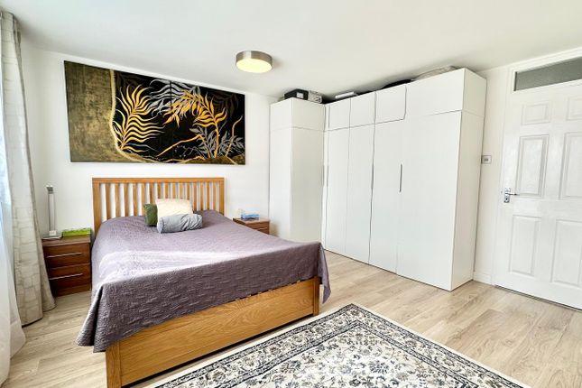 Maisonette for sale in Shirley Road, London E15