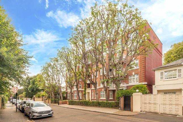 Flat for sale in Elm Tree Court, Elm Tree Road, St John's Wood, London NW8