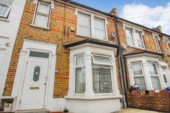 Flat for sale in Madras Road, Ilford IG1