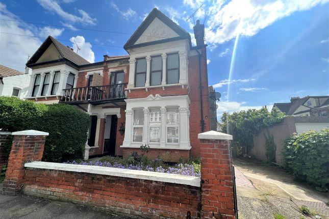 Flat to rent in Elderton Road, Westcliff-On-Sea SS0