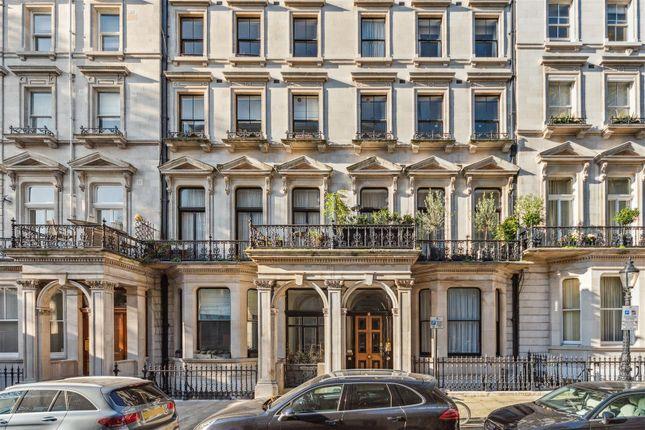 Flat for sale in Ennismore Gardens, London SW7