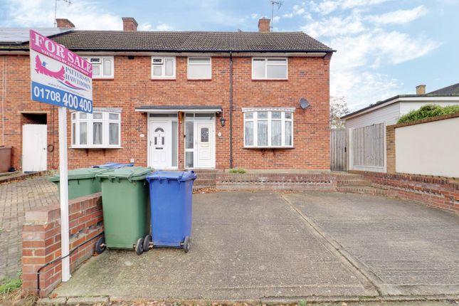 End terrace house for sale in Erriff Drive, South Ockendon RM15