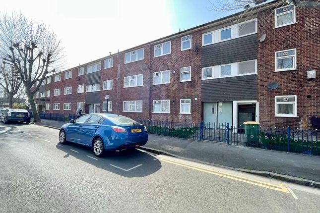 Flat for sale in Gainsborough Avenue, London E12