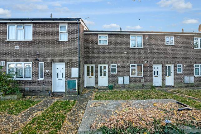 Flat for sale in Bletchmore Close, Harlington, Hayes UB3