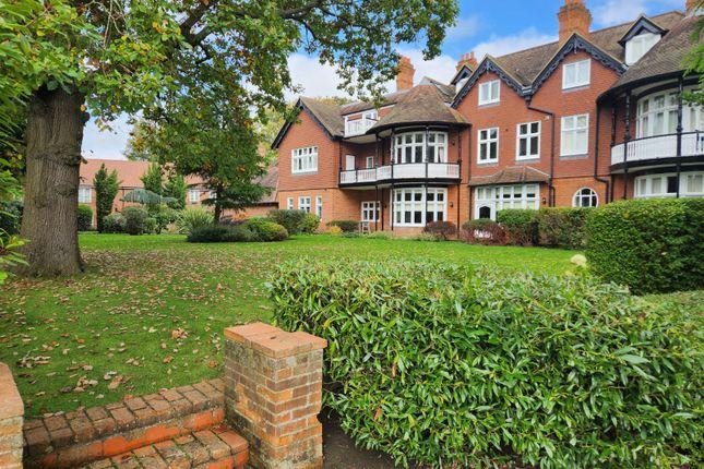 Flat for sale in Newton Park Place, Chislehurst, Kent BR7