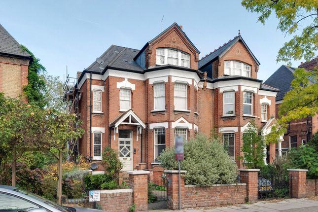 Flat for sale in Avenue Road, Highgate, London N6