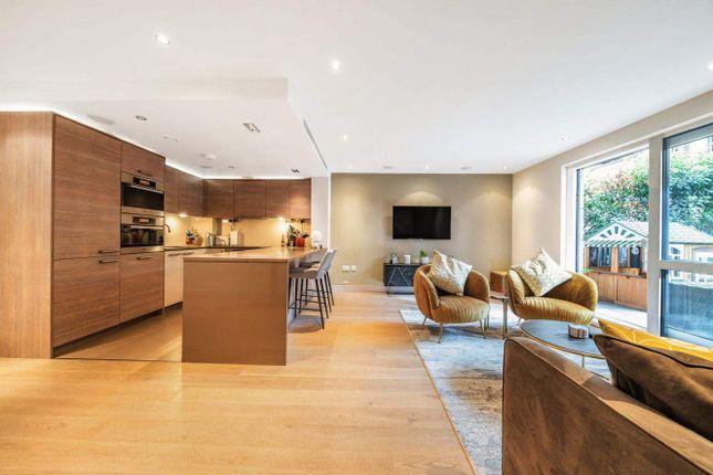 Flat for sale in Park Street, London SW6