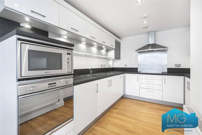 Flat for sale in Kingsway, North Finchley, London N12