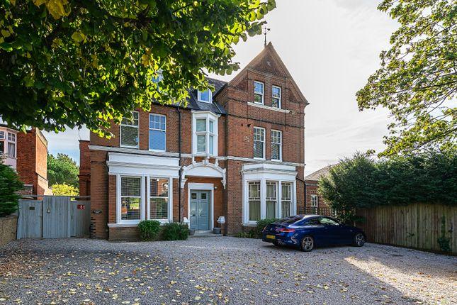 Flat for sale in Park Hill, Ealing W5