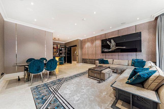 Flat for sale in Park Street, London W1K