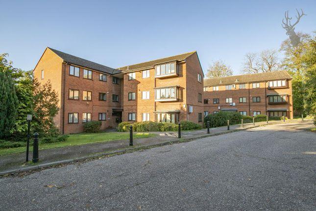 Flat for sale in Fernbank, Church Road, Buckhurst Hill IG9