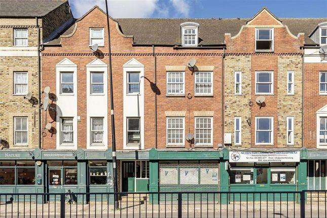 Flat for sale in Deptford Church Street, London SE8