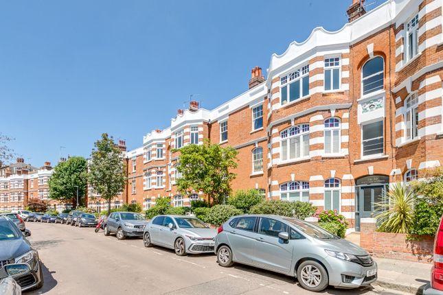 Flat to rent in Castelnau Gardens, Barnes SW13