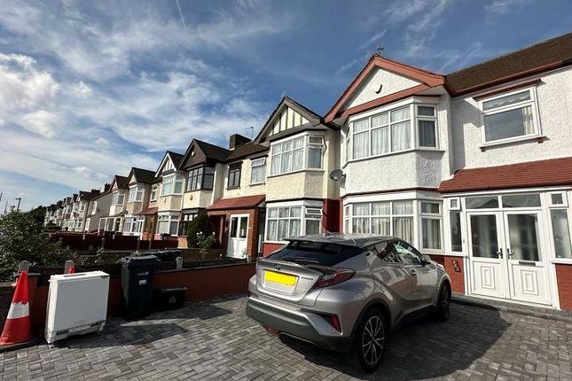 Terraced house for sale in Eastern Avenue, Ilford IG2