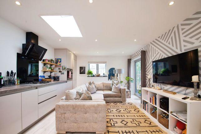 Flat for sale in Whitley Road, London N17