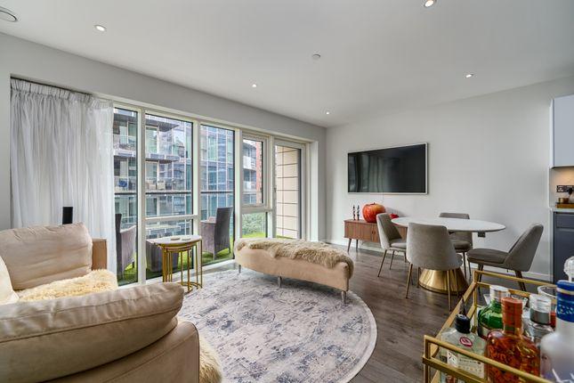 Flat for sale in Juniper Drive, London SW18