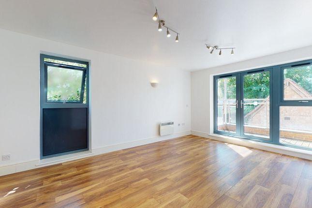 Flat for sale in Station Road, New Barnet, Barnet EN5