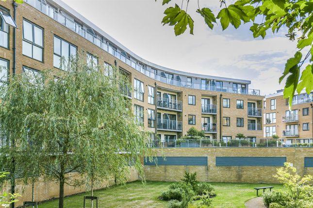 Flat for sale in Smeaton Court, Hertford SG13