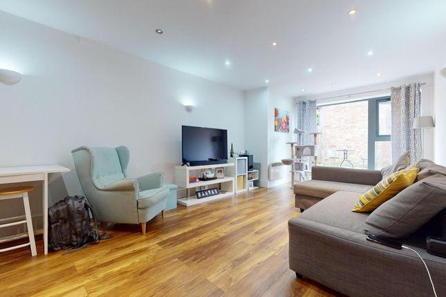 Flat for sale in Station Road, New Barnet, Barnet EN5