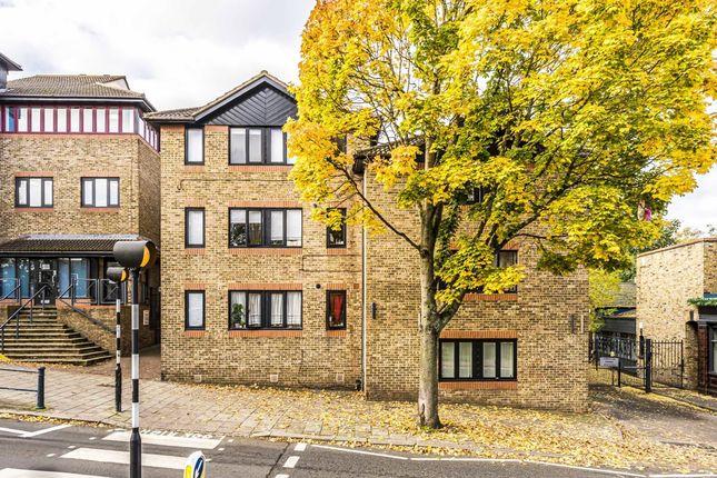 Flat for sale in Waldegrave Road, Teddington TW11