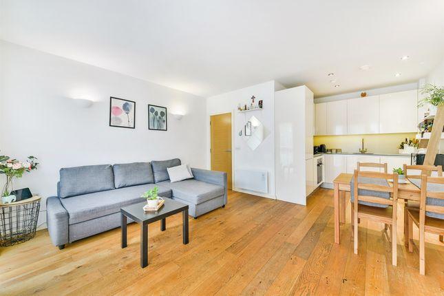 Flat for sale in Sydenham Road, Croydon CR0