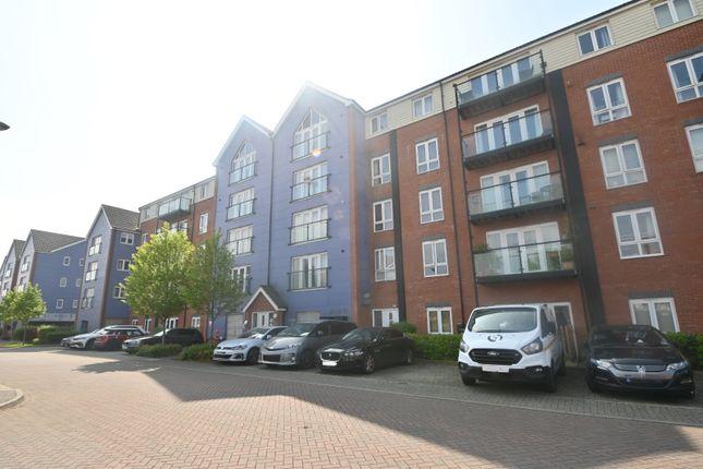 Flat for sale in Chadwick Road, Langley, Berkshire SL3