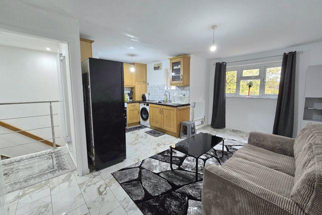 Maisonette for sale in Rosslyn Close, Hayes UB3