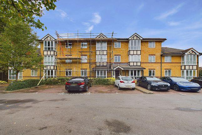 Flat to rent in Peregrine Court, Edison Road, Welling, Kent DA16