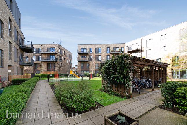 Flat for sale in Fisher Close, London SE16