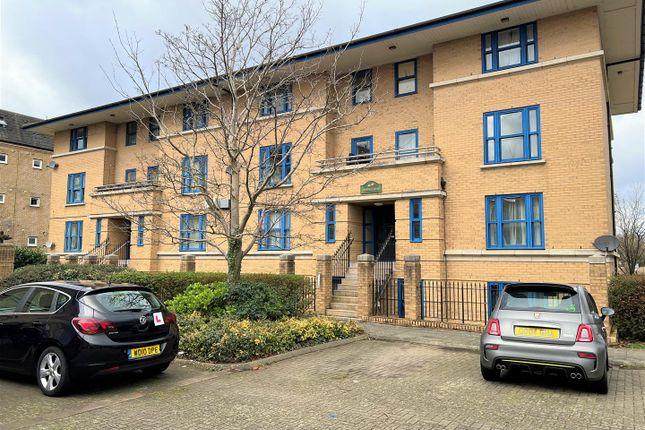 Flat to rent in North Row, Milton Keynes MK9