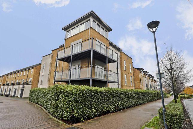 Flat for sale in Hampton House, Wintergreen Boulevard, West Drayton UB7