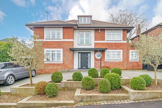 Detached house for sale in Abbey View, London NW7