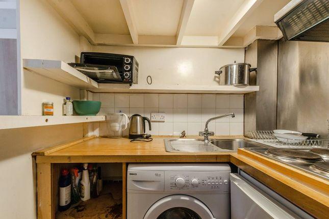 Studio to rent in Old Brompton Road, Earls Court, London SW5