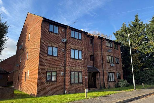 Flat for sale in Boltons Lane, Harlington, Hayes UB3