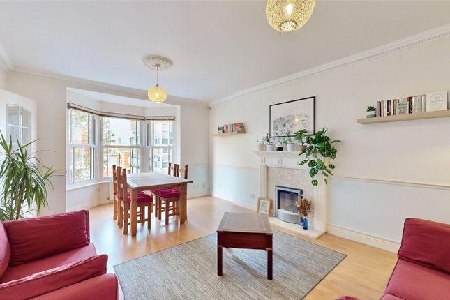 Flat for sale in Clarence Mews, London SE16