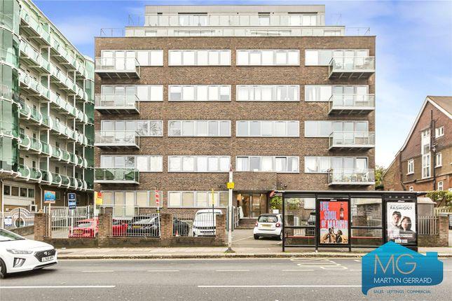 Flat for sale in Station Road, Barnet EN5