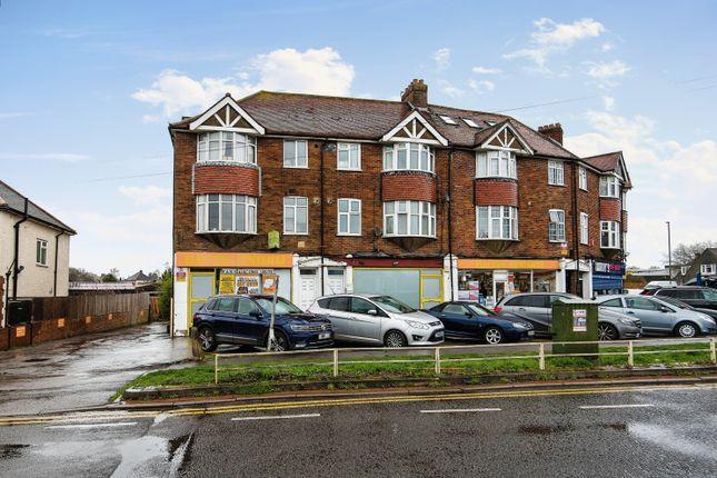 Flat for sale in Clay Corner, Chertsey KT16