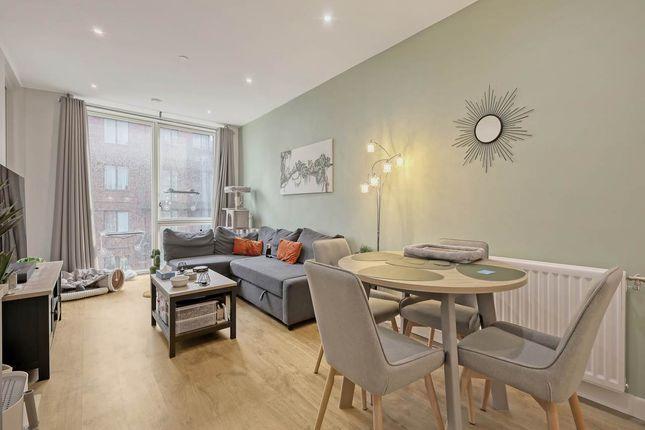 Flat for sale in Guthrum Court, 1 Cavendish Square, Royal Docks E16