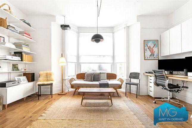 Flat for sale in Turnpike Lane, London N8