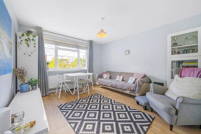 Flat for sale in Crownstone Road, London SW2