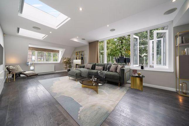 Flat for sale in Kidderpore Avenue, Hampstead, London NW3