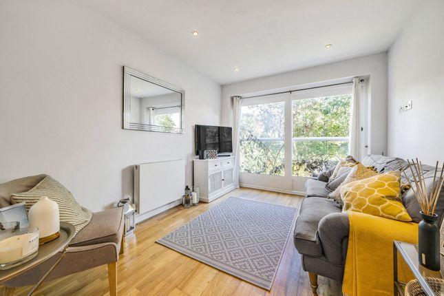 Flat for sale in Eardley Road, London SW16